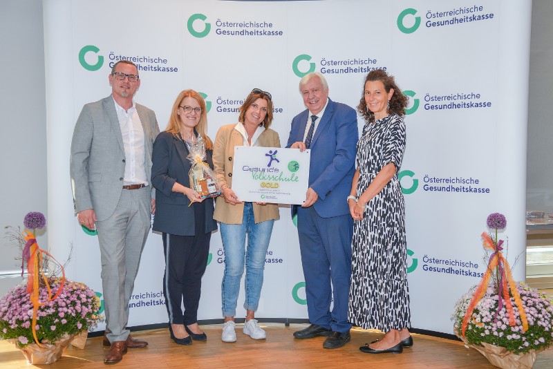 Gruppenfoto von der Plakettenverleihung Bezirk Korneuburg