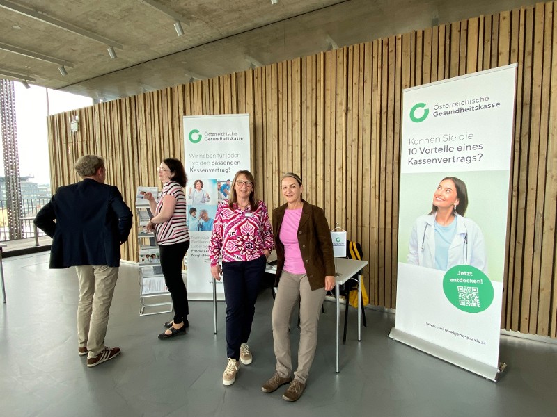 Infocorner_3_Symposium-Zukunft-der-Allgemeinmedizin_v.l._Gab.jpg