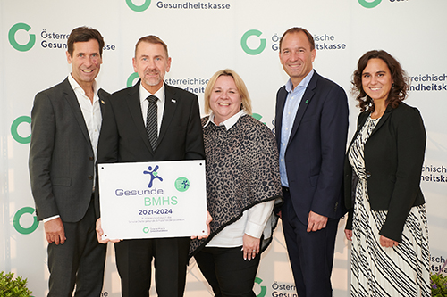 Gruppenfoto von der Plakettenverleihung Bezirk Wr. Neustadt