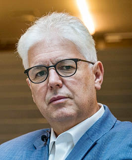 andreas-huss.jpg