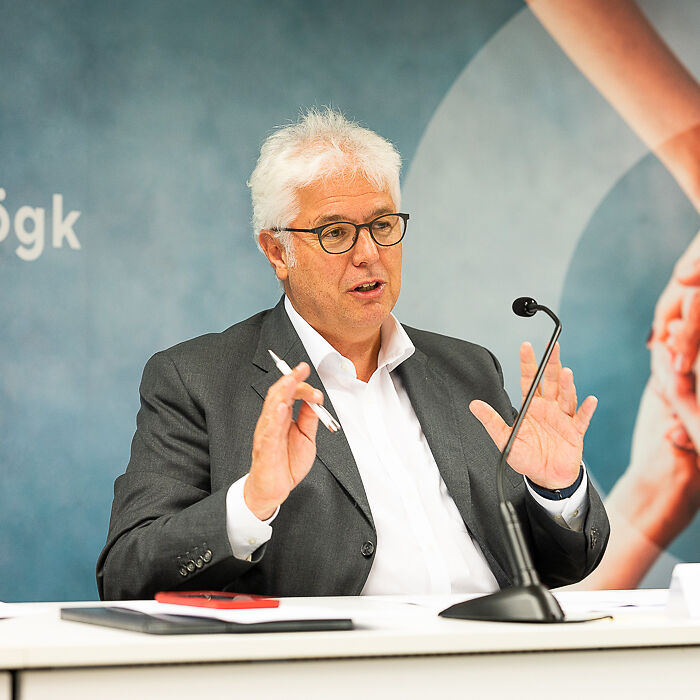 Mehr Informationen zum Thema: Andreas Huss wieder Obmann der ÖGK