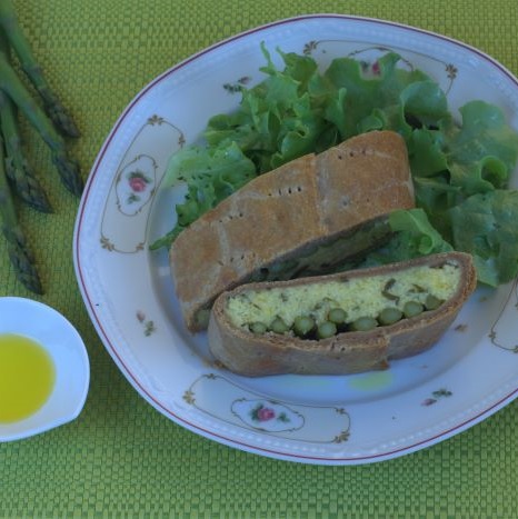 Mehr Informationen zum Thema: Spargelstrudel aus Topfenmürbteig