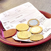 Mehr Informationen zum Thema: Fragen-Antworten-Katalog zu den Trinkgeldpauschalen